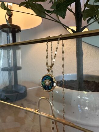 bumble-bee-neckless-fc